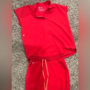 Figs Vibrant Red Scrub Set